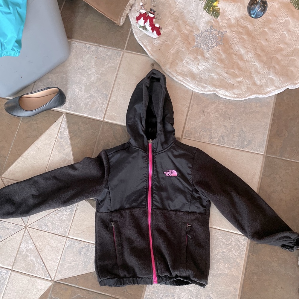 Girls The NorthFace zippered fleece size 7/8
